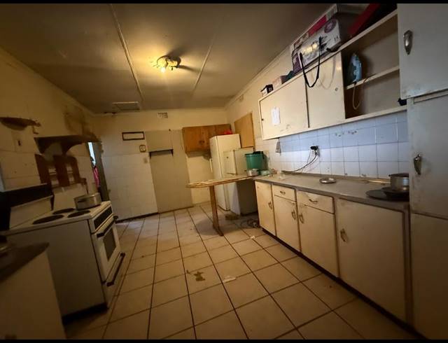 9 BEDROOM HOUSE FOR SALE IN VANDERBIJLPARK CE 5